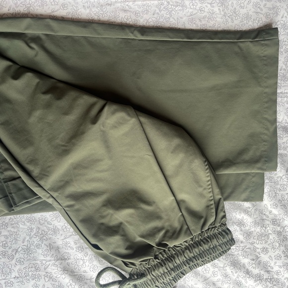 SHEIN DAZY- Draw string waist cargo pants ARMY GREEN - Picture 6 of 10